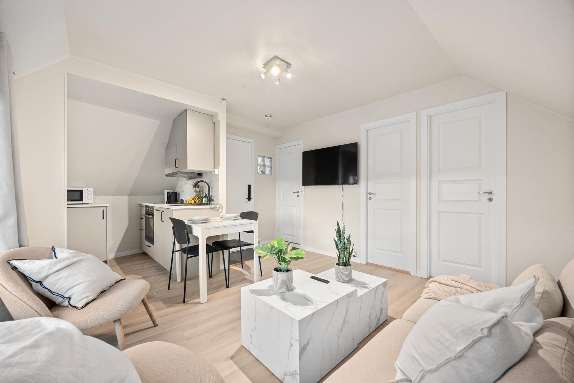 View To Bryggen - Renovated Dec 24 - Historic Cobblestone Street Apartment Bergen Luaran gambar